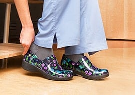 cute dansko nursing shoes
