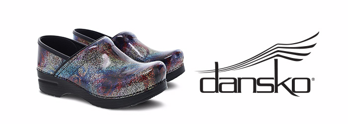 dansko nursing clogs